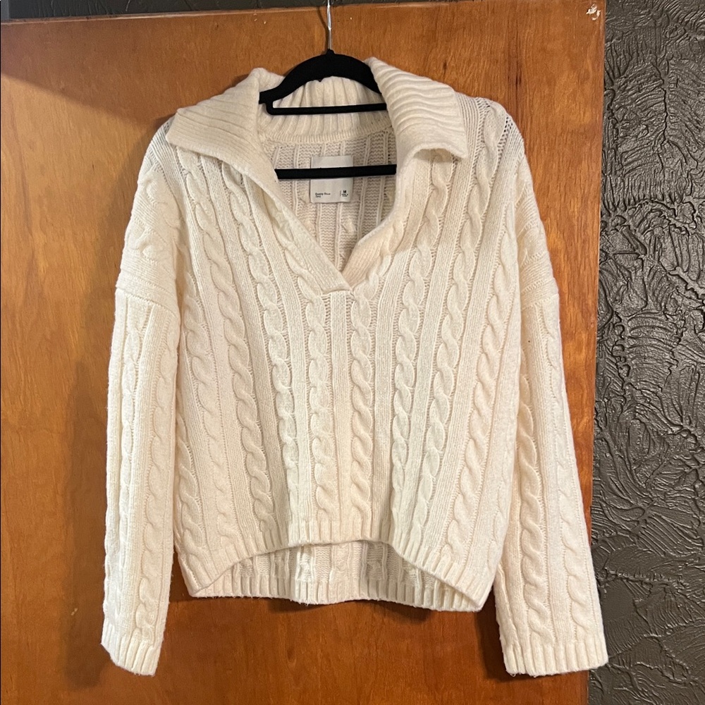 Abercrombie & Fitch Cream V-Neck Cable Knit Sweater